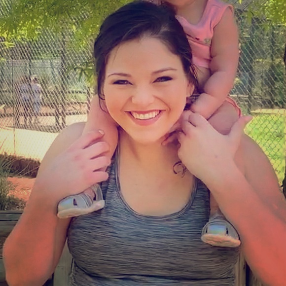 Meet your Posher, Ashley - Picture 1 of 1